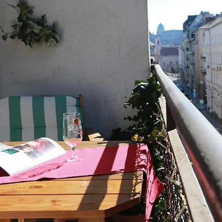 Fornax With Balcony Lägenhet *