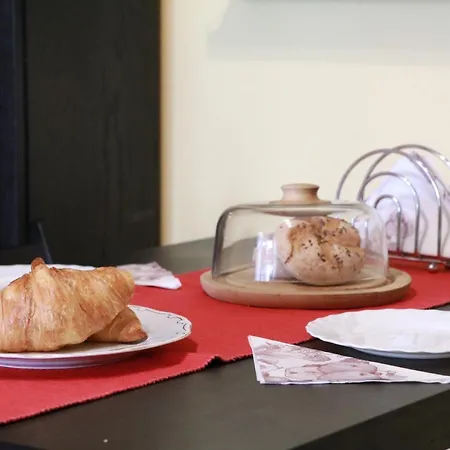 Fornax With Balcony Lägenhet Budapest